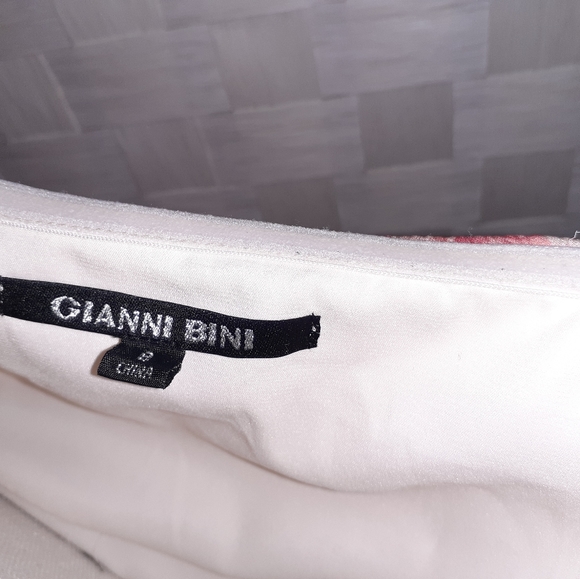 Gianni Bini Louise Floral Ditsy Print Halter Crepe - Picture 15 of 16